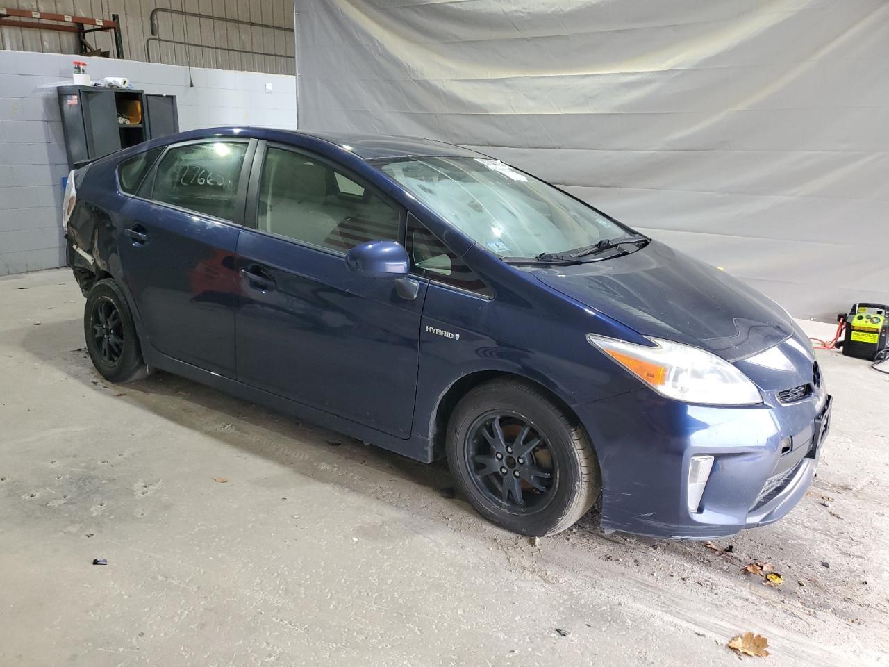 2015 TOYOTA PRIUS