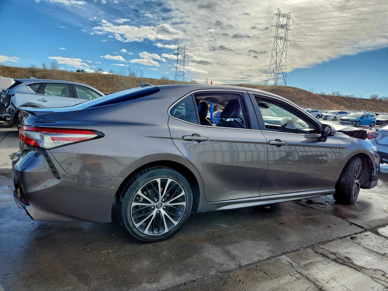 2019 TOYOTA CAMRY
