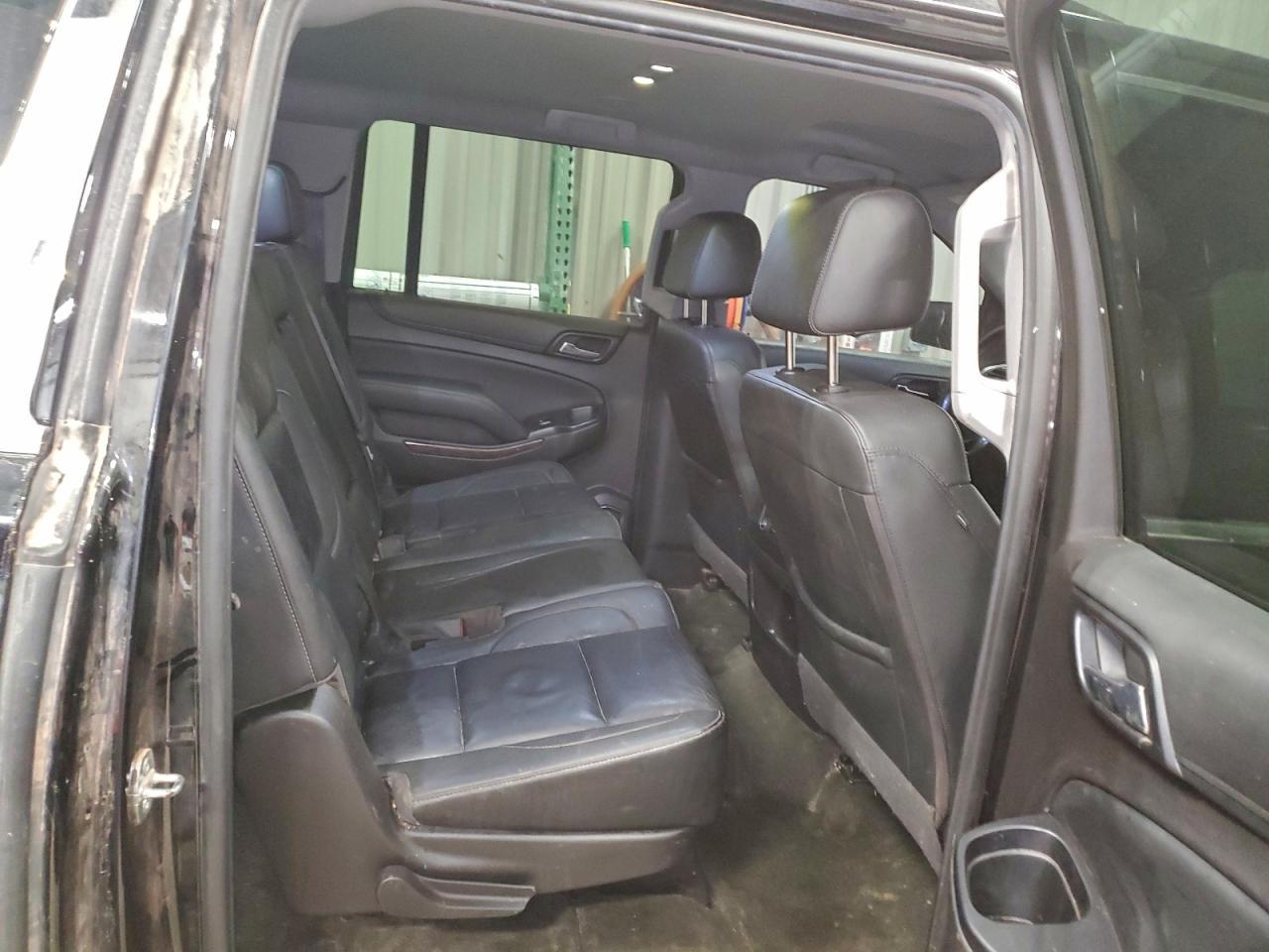 2017 CHEVROLET Suburban