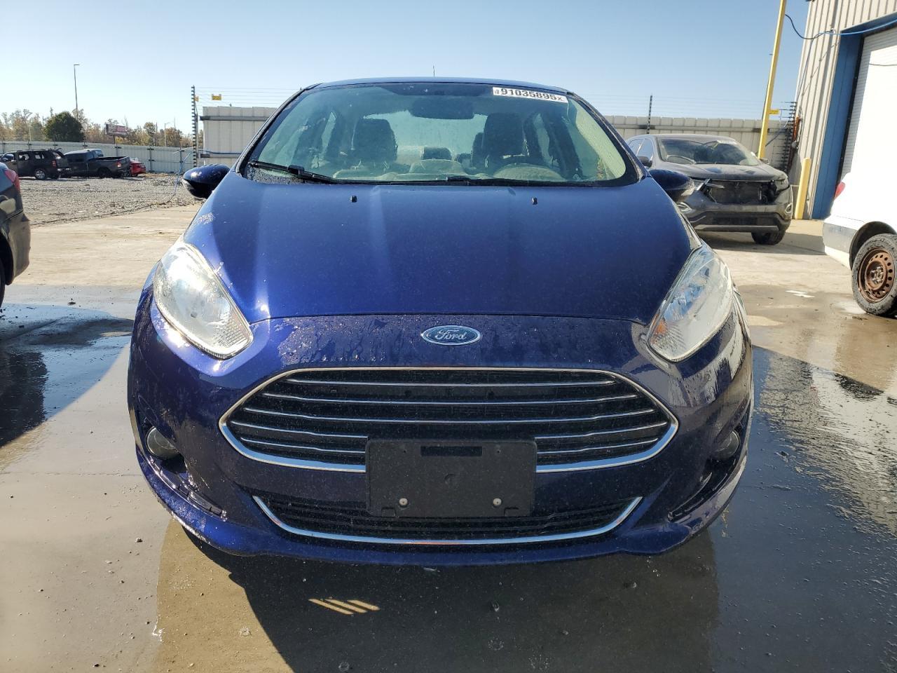 2016 FORD Fiesta
