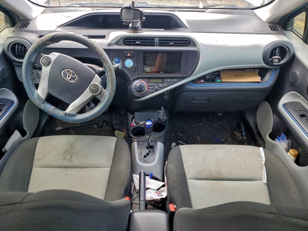 2012 TOYOTA Prius c