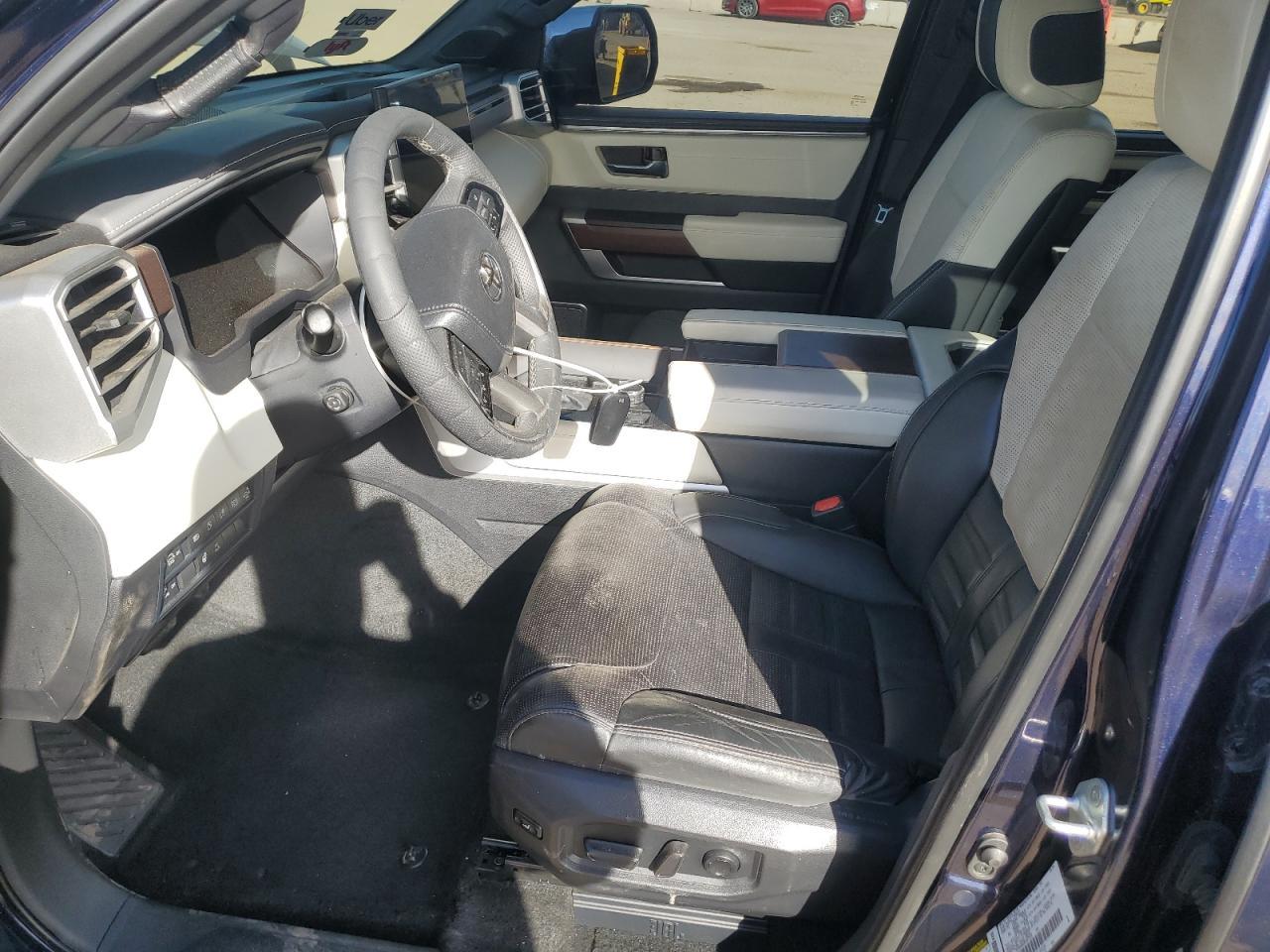 2024 TOYOTA Sequoia