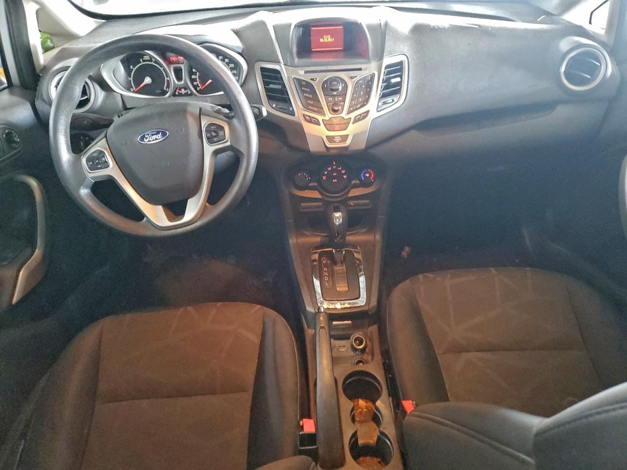 2012 FORD Fiesta