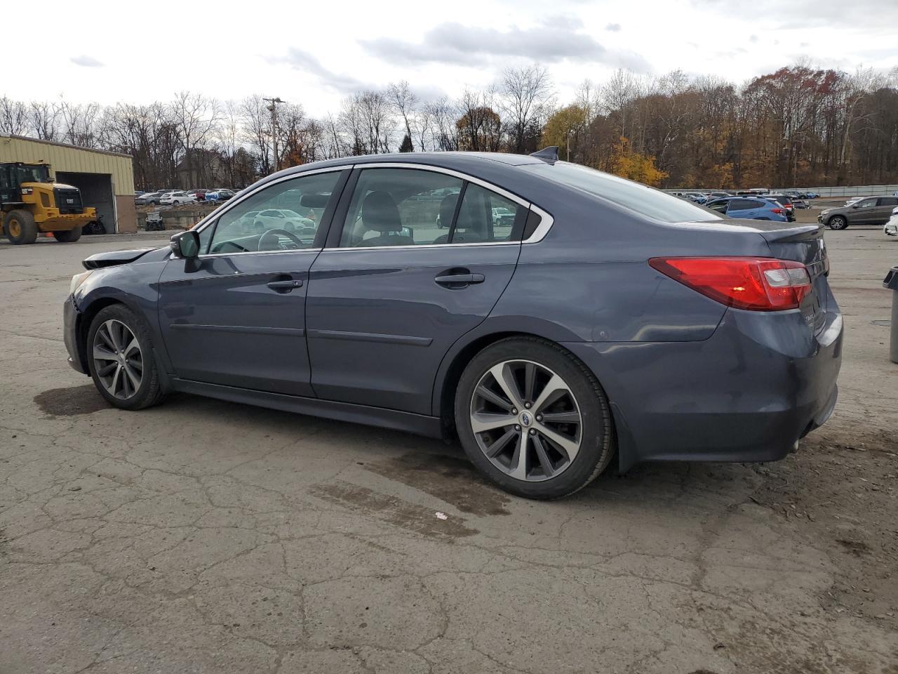 2016 SUBARU Legacy