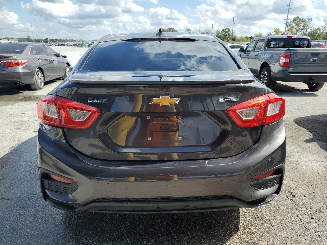 2017 CHEVROLET CRUZE