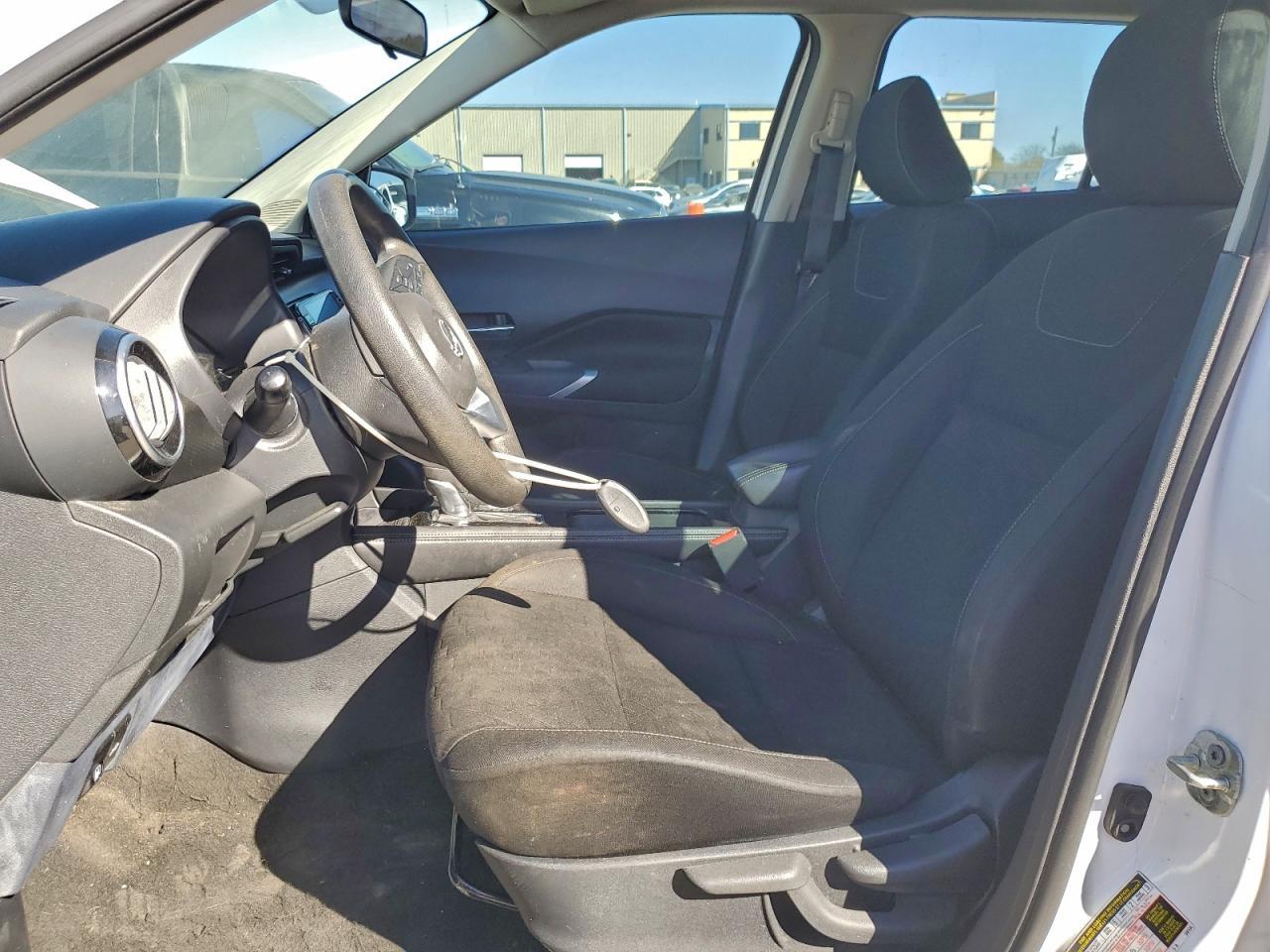 2022 NISSAN KICKS