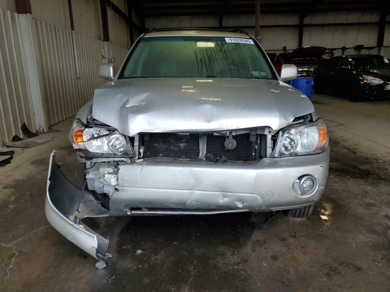 2005 TOYOTA HIGHLANDER