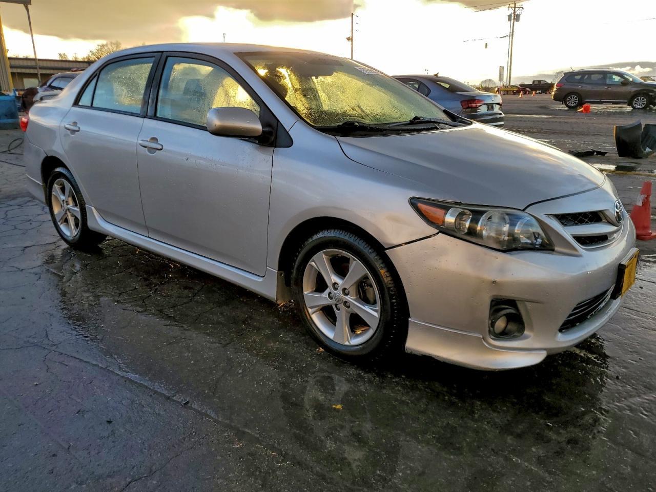 2013 TOYOTA COROLLA