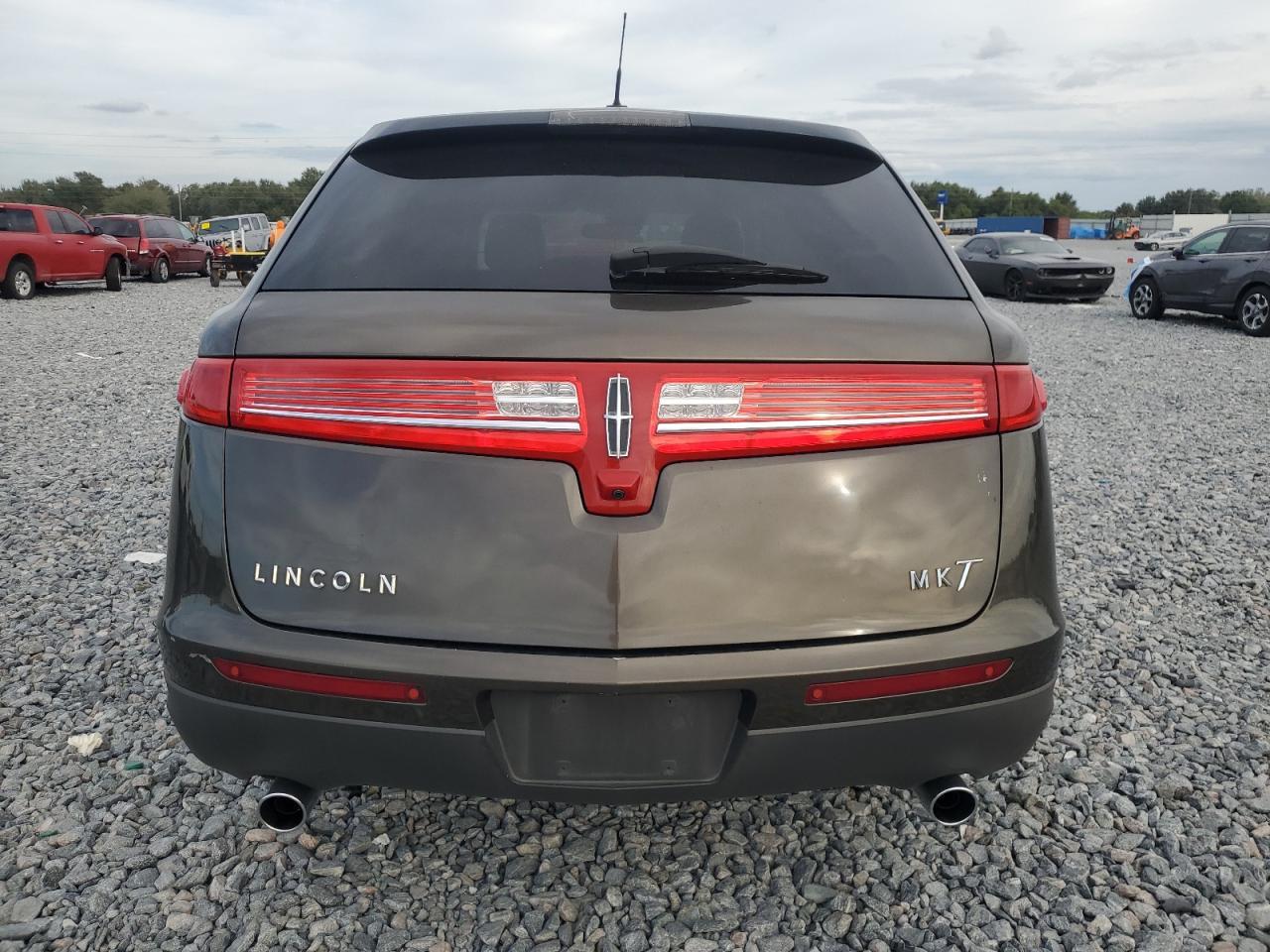 2011 LINCOLN MKT