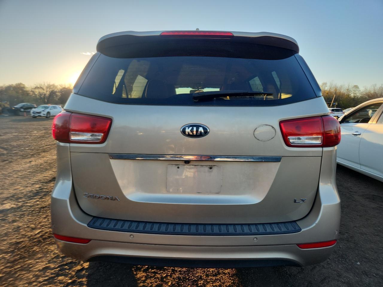 2016 KIA SEDONA