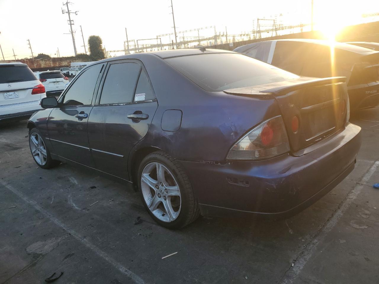 2004 LEXUS IS 300