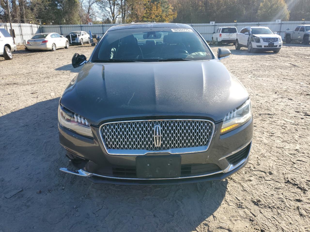 2017 LINCOLN MKZ