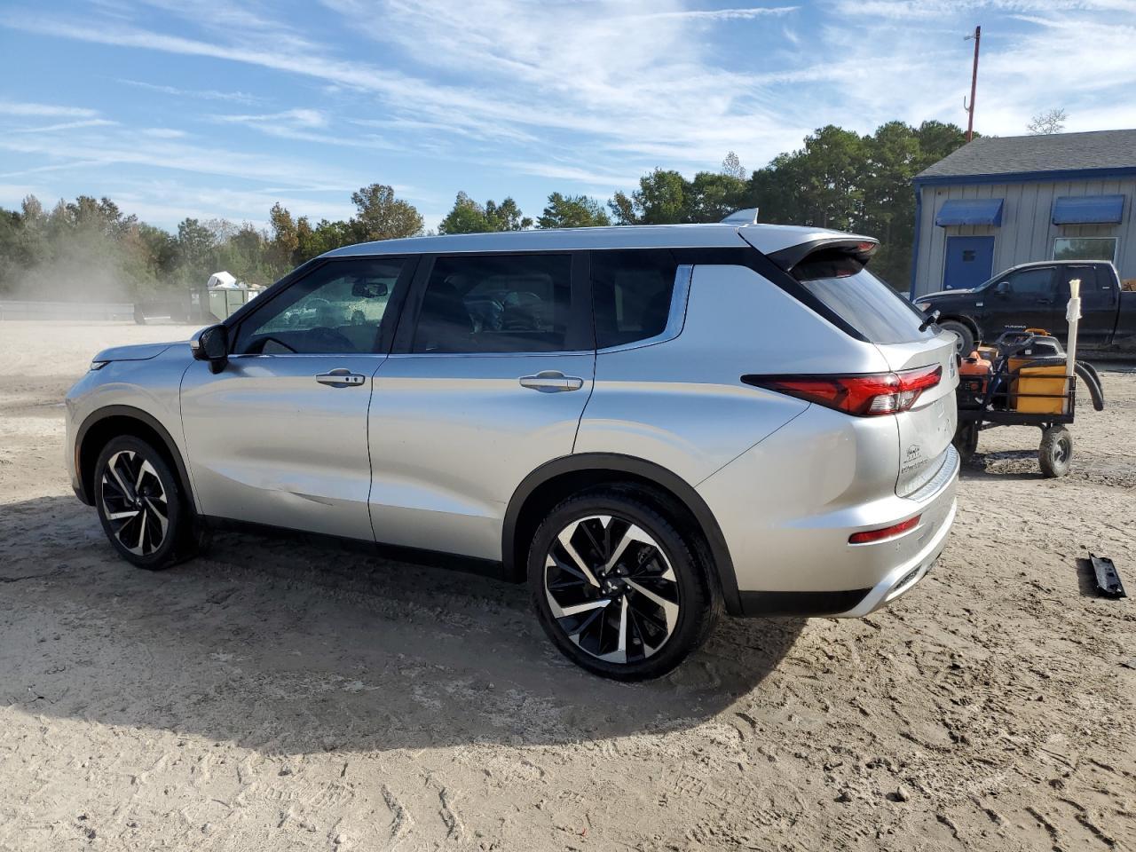 2022 MITSUBISHI outlander