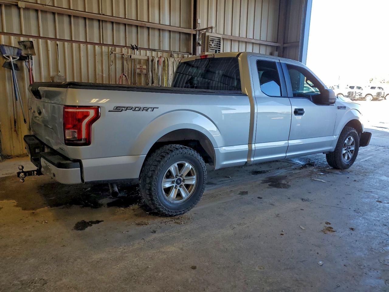 2015 FORD F-150