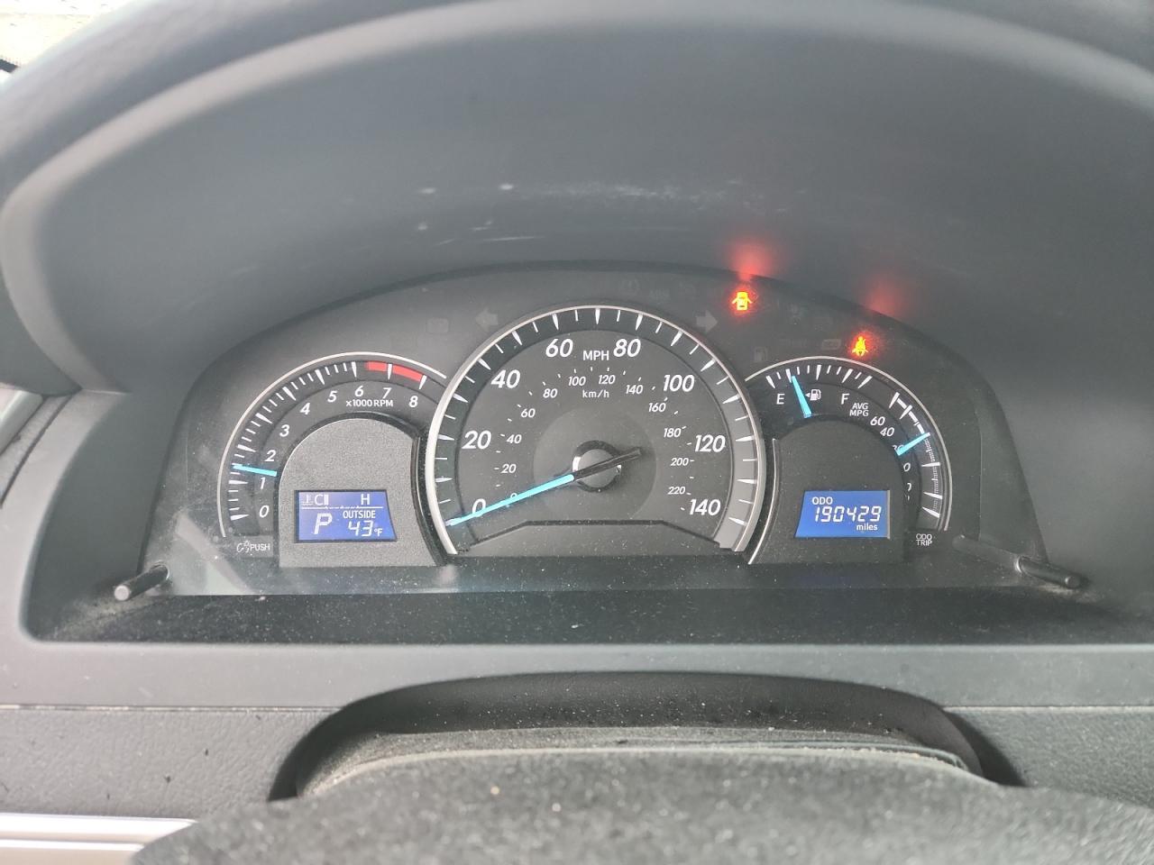 2014 TOYOTA CAMRY