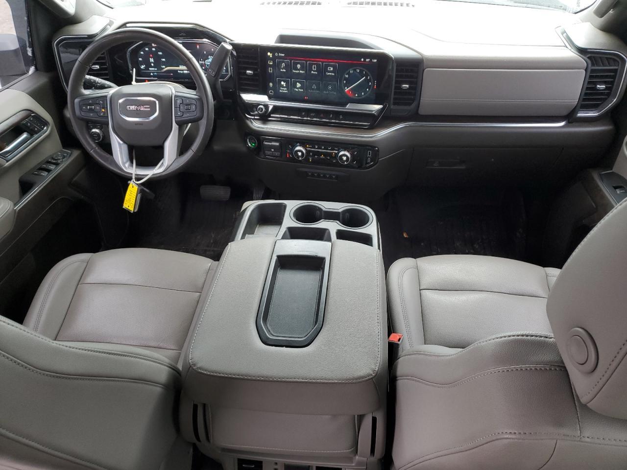 2024 GMC Sierra