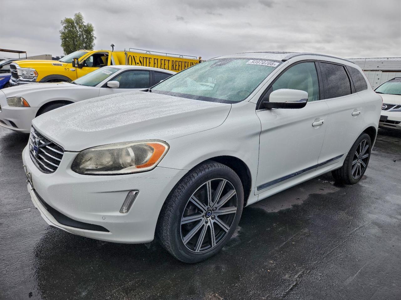 2015 VOLVO XC60