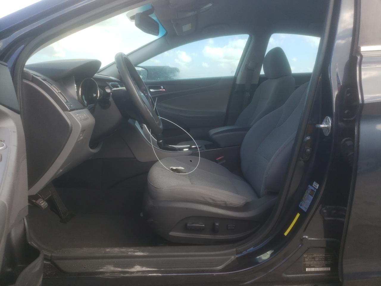 2013 HYUNDAI SONATA