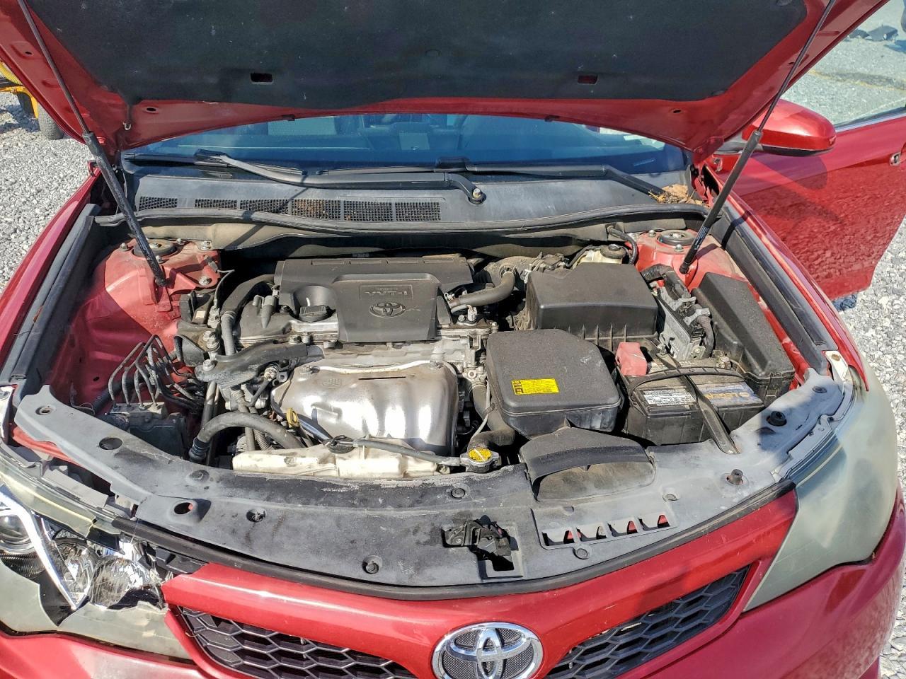 2014 TOYOTA CAMRY