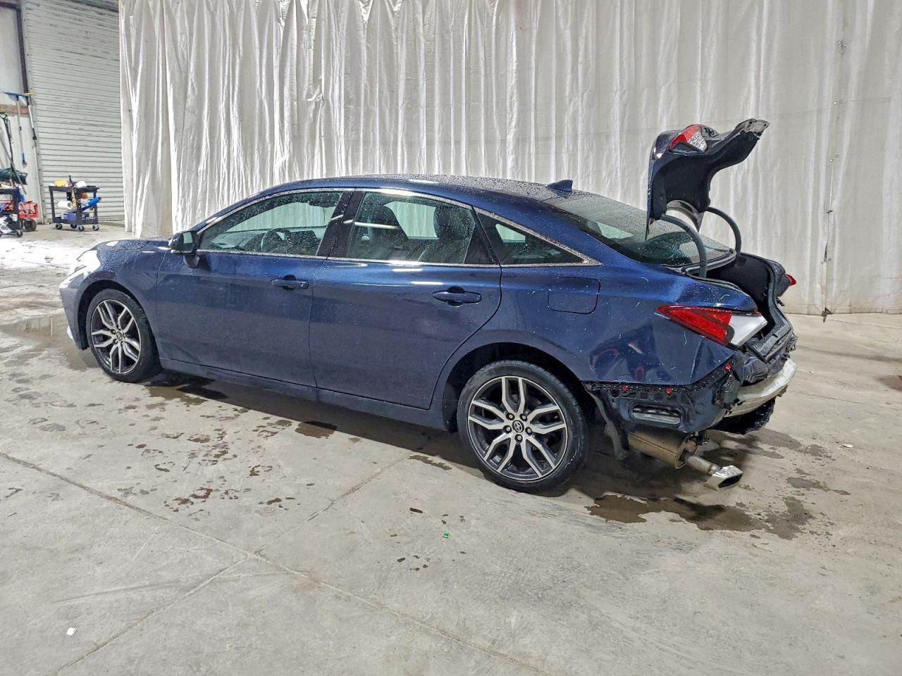 2019 TOYOTA Avalon