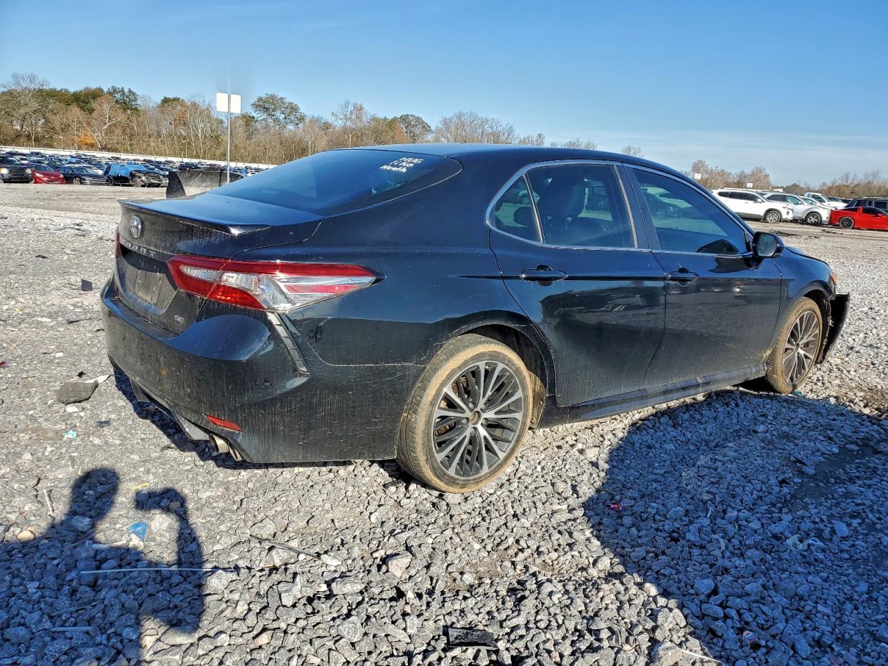 2018 TOYOTA CAMRY