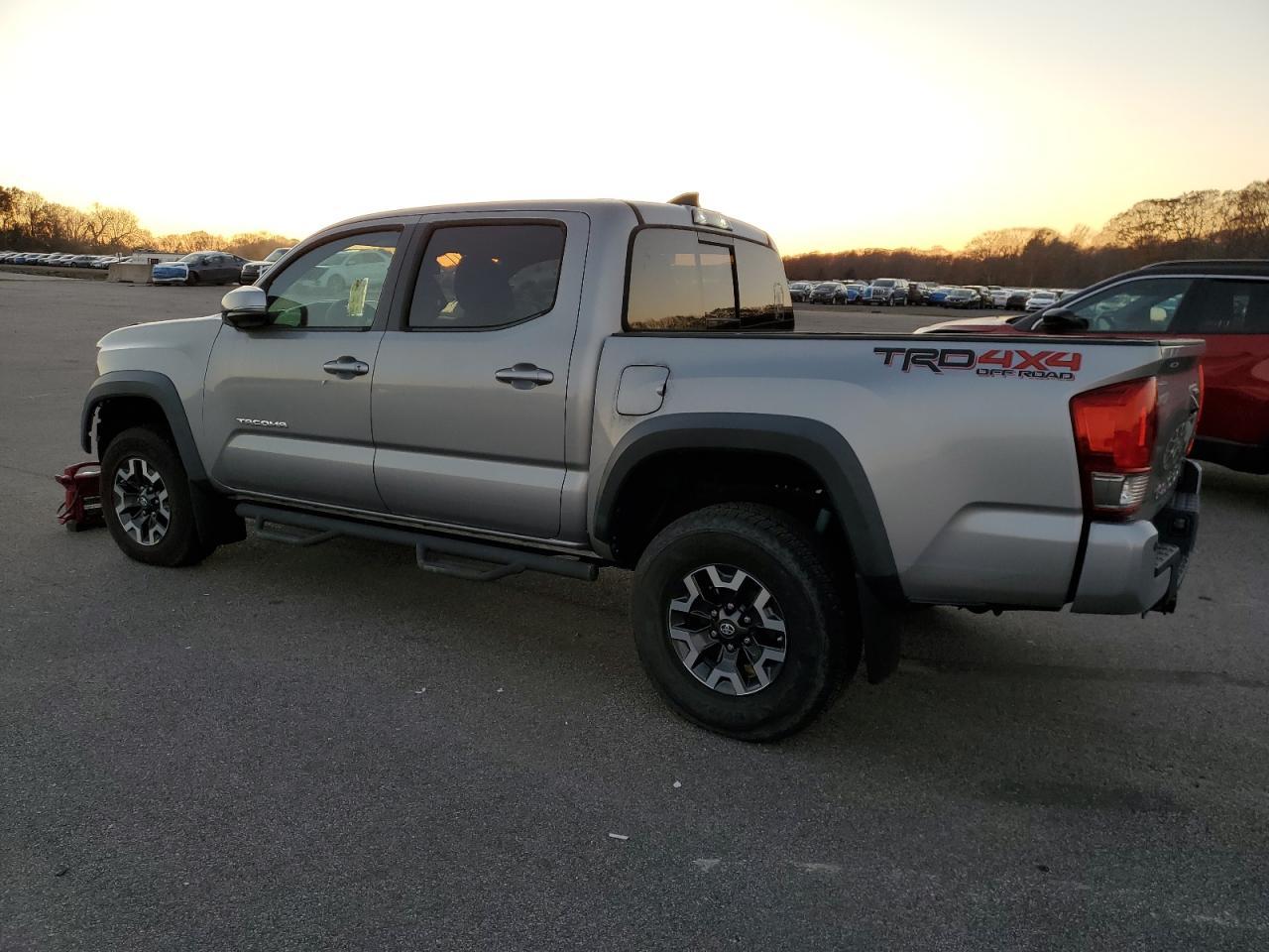 2017 TOYOTA TACOMA