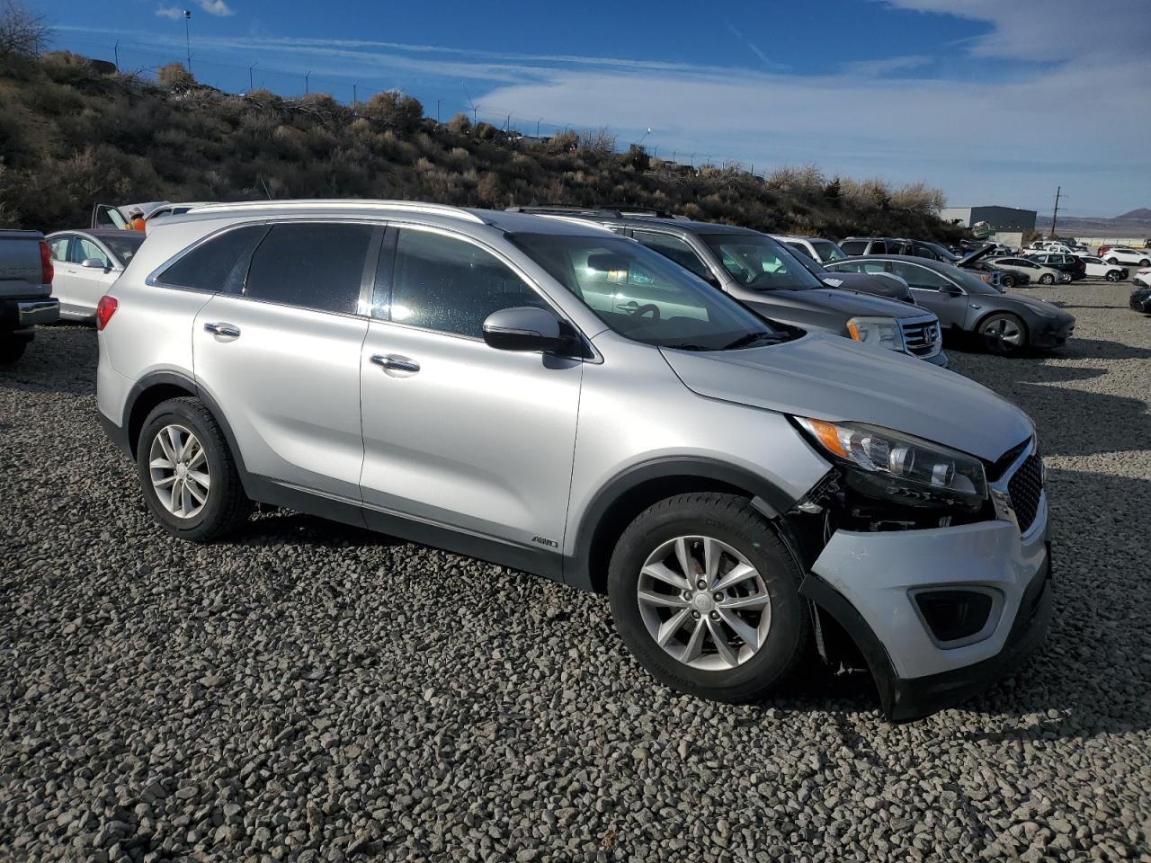 2016 KIA SORENTO