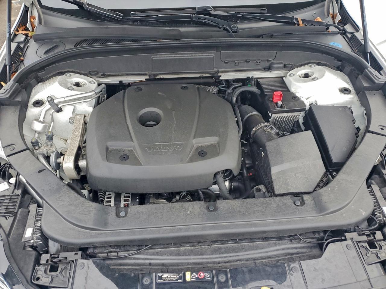 2021 VOLVO XC60