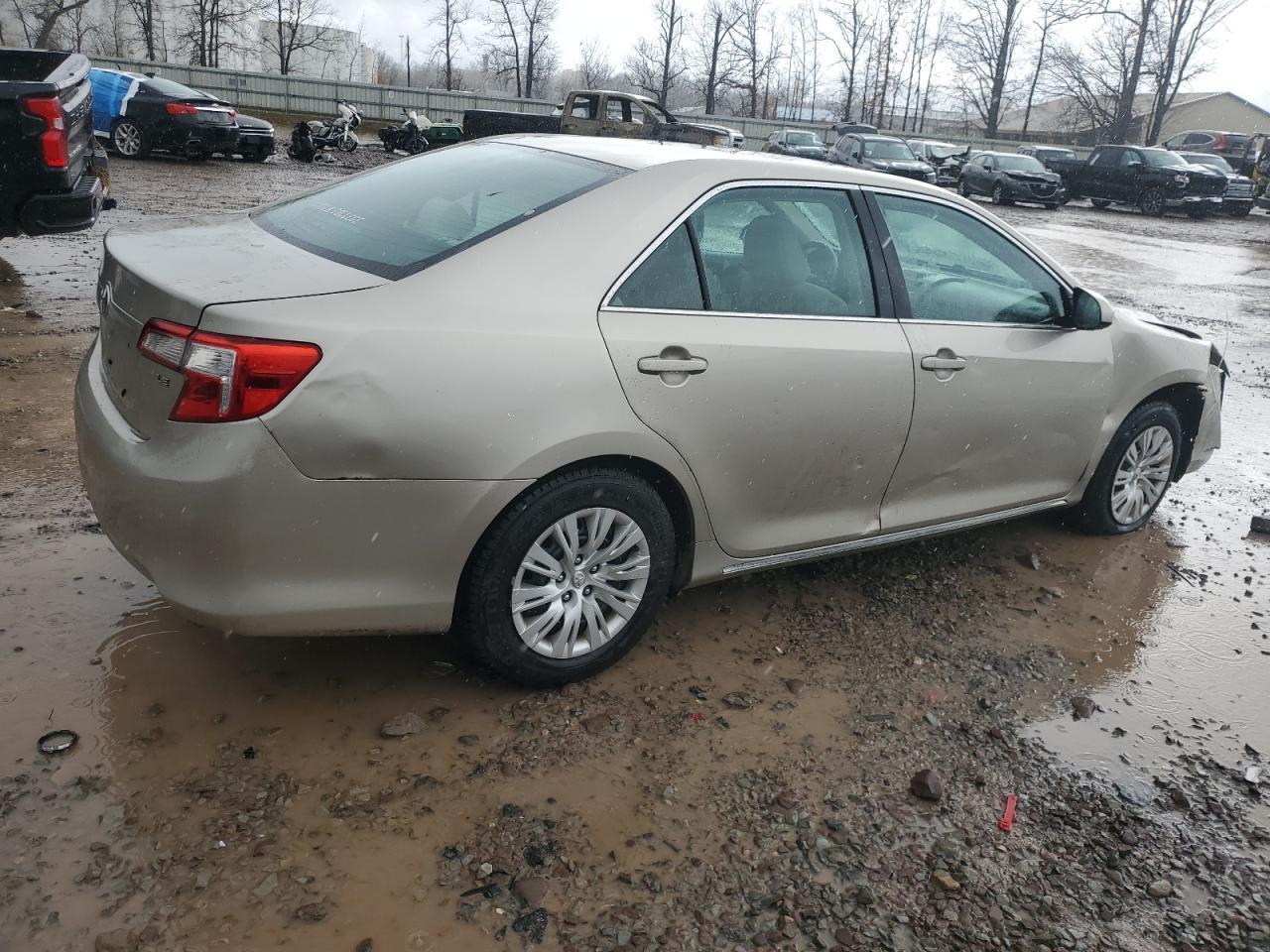 2014 TOYOTA CAMRY