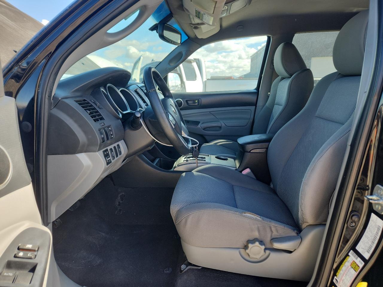 2012 TOYOTA TACOMA