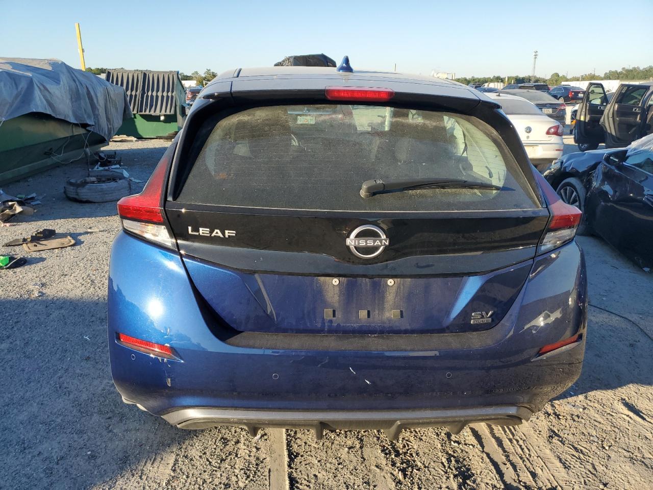 2025 NISSAN LEAF