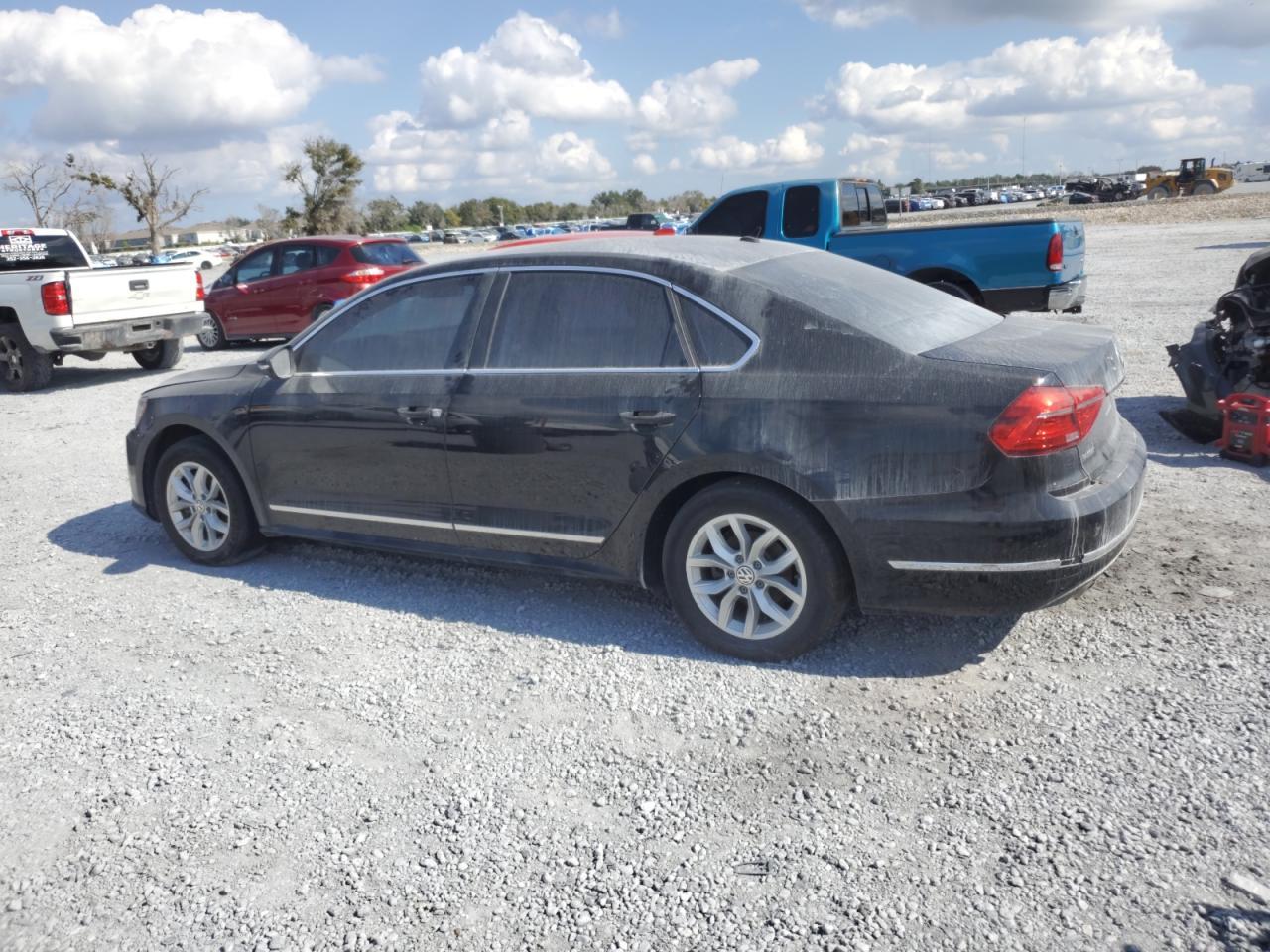 2016 VOLKSWAGEN Passat