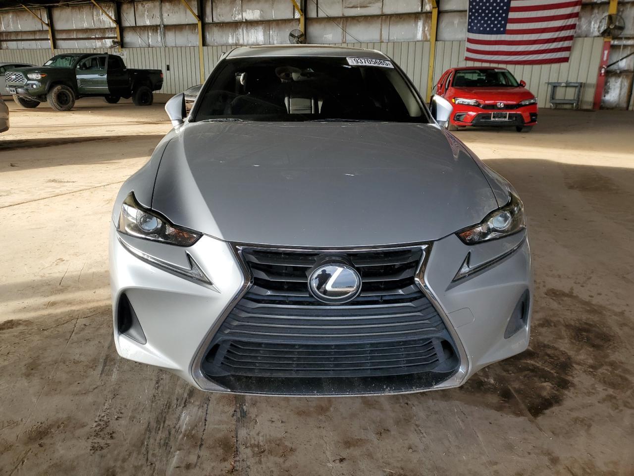2017 LEXUS IS 200t