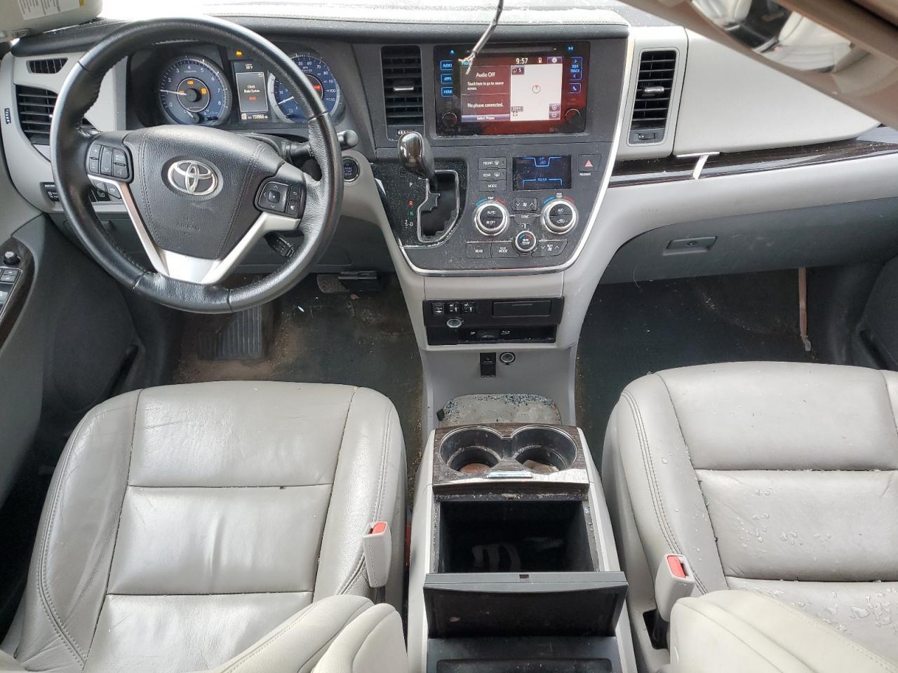2015 TOYOTA SIENNA