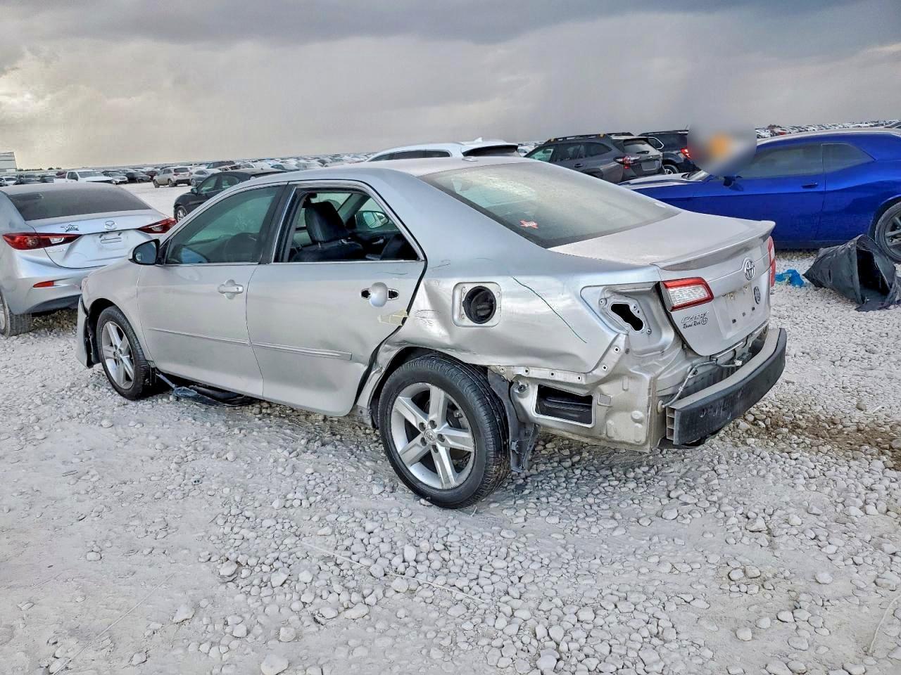 2014 TOYOTA CAMRY