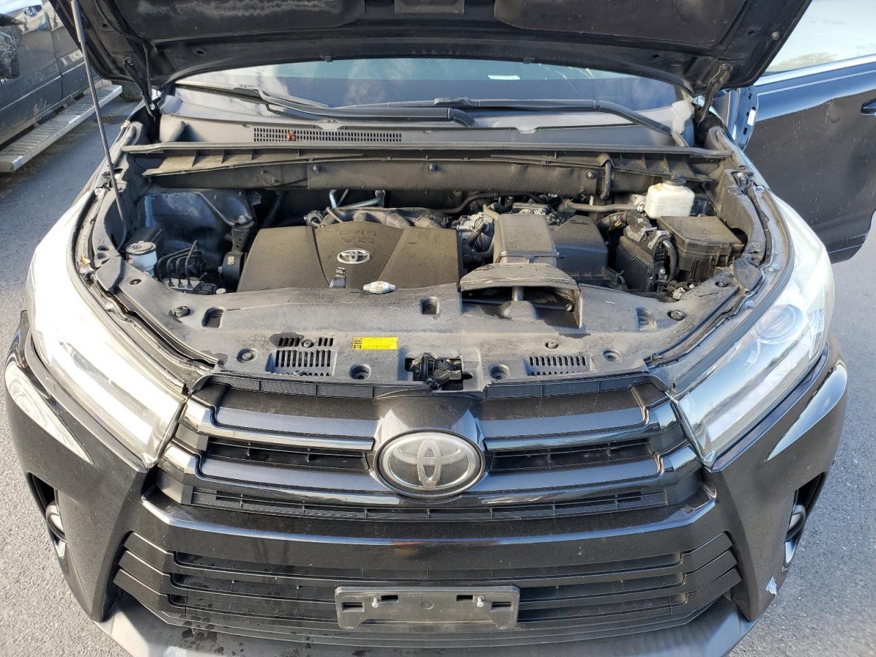 2018 TOYOTA HIGHLANDER