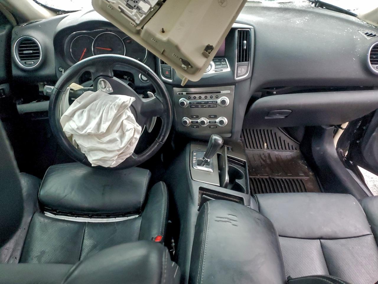 2014 NISSAN Maxima