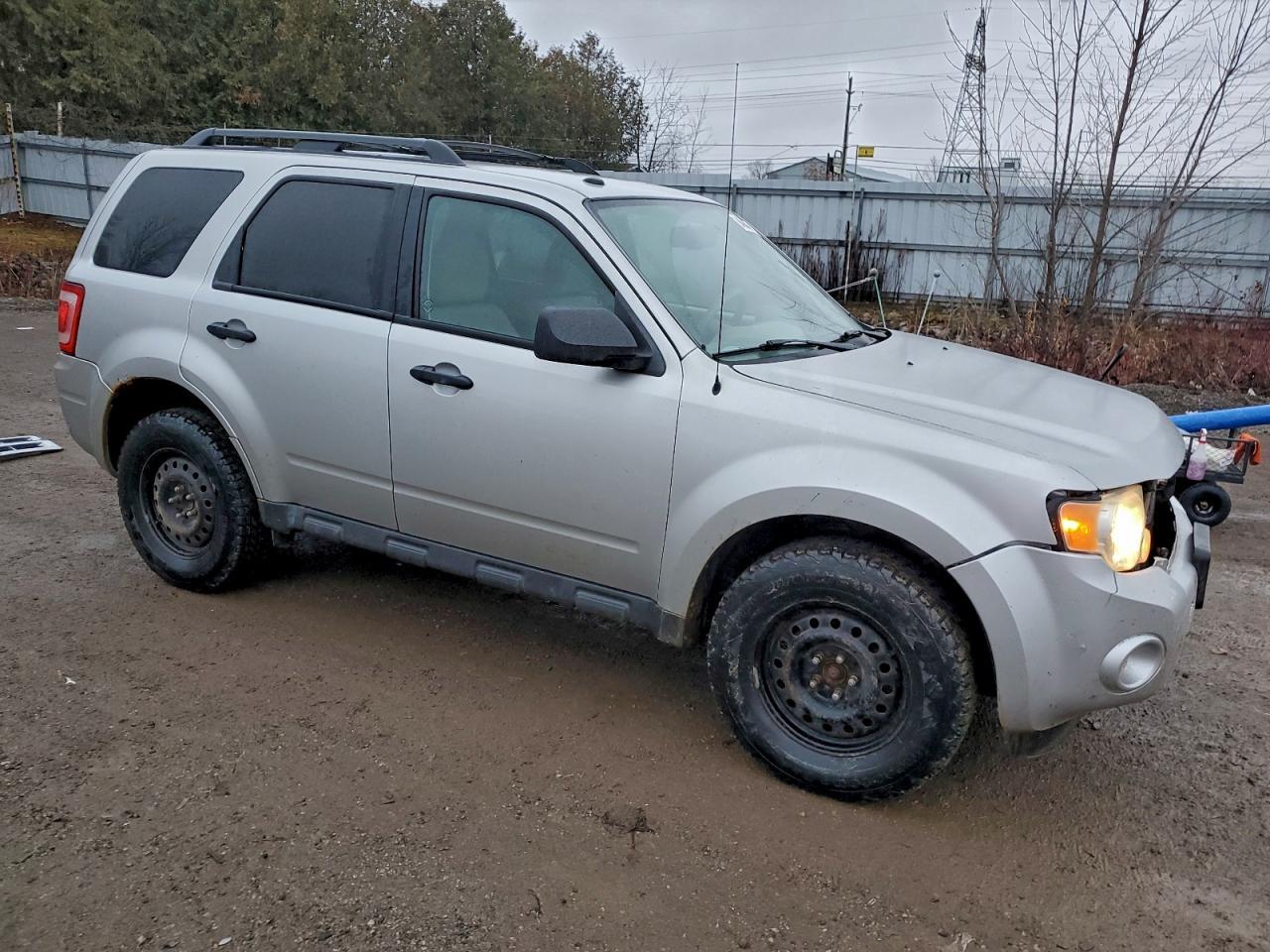 2010 FORD ESCAPE