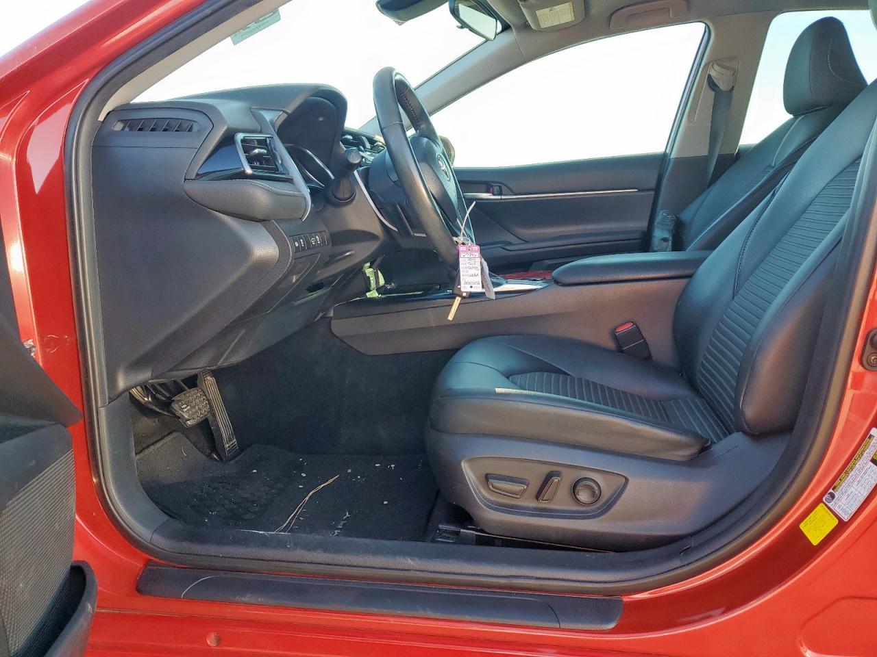 2019 TOYOTA CAMRY