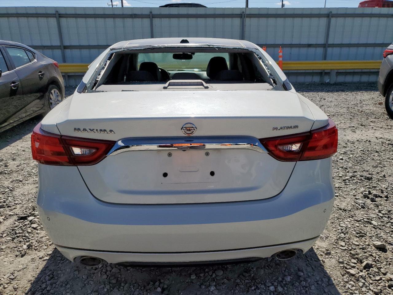 2017 NISSAN Maxima