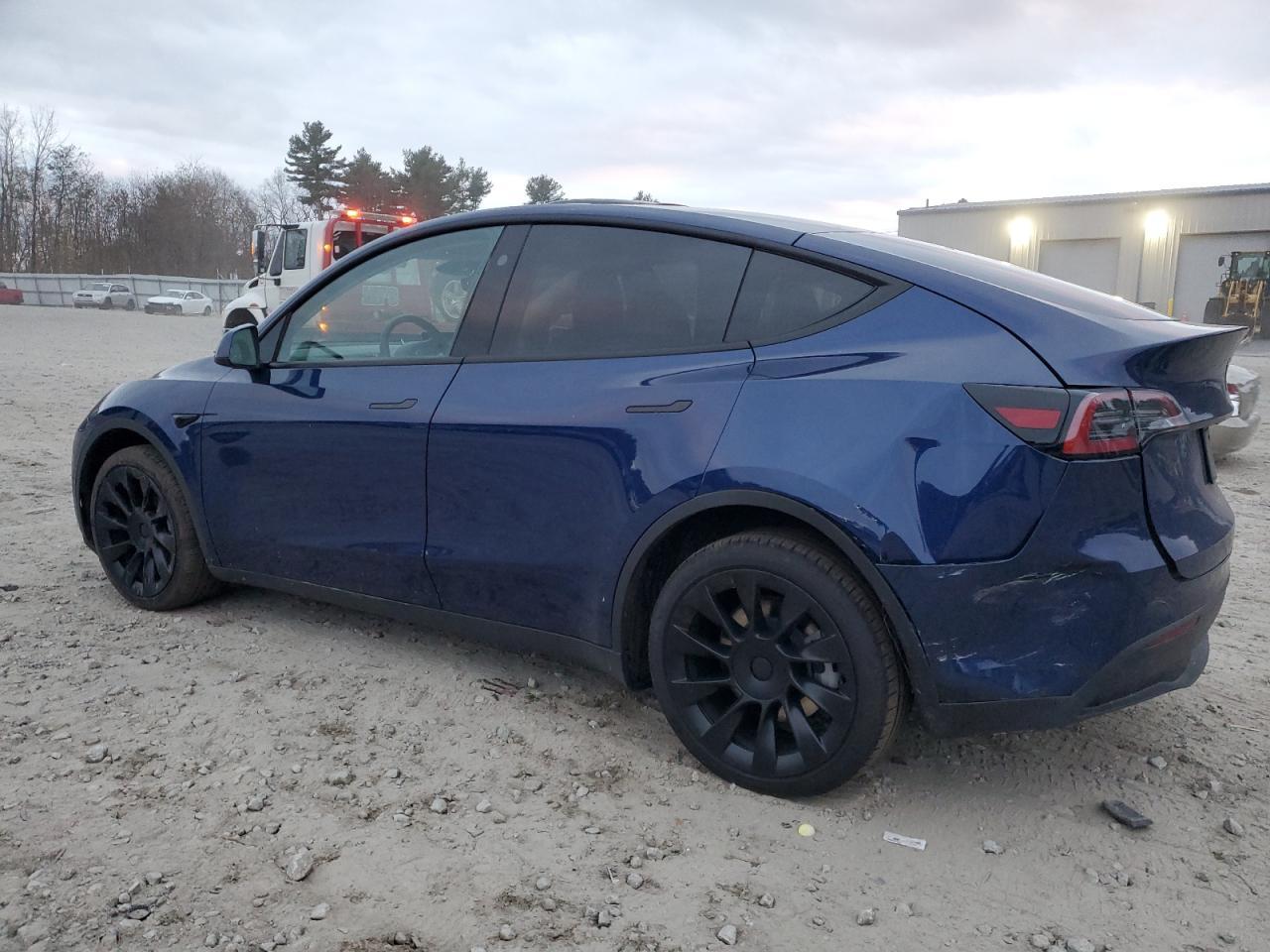 2024 TESLA MODEL Y