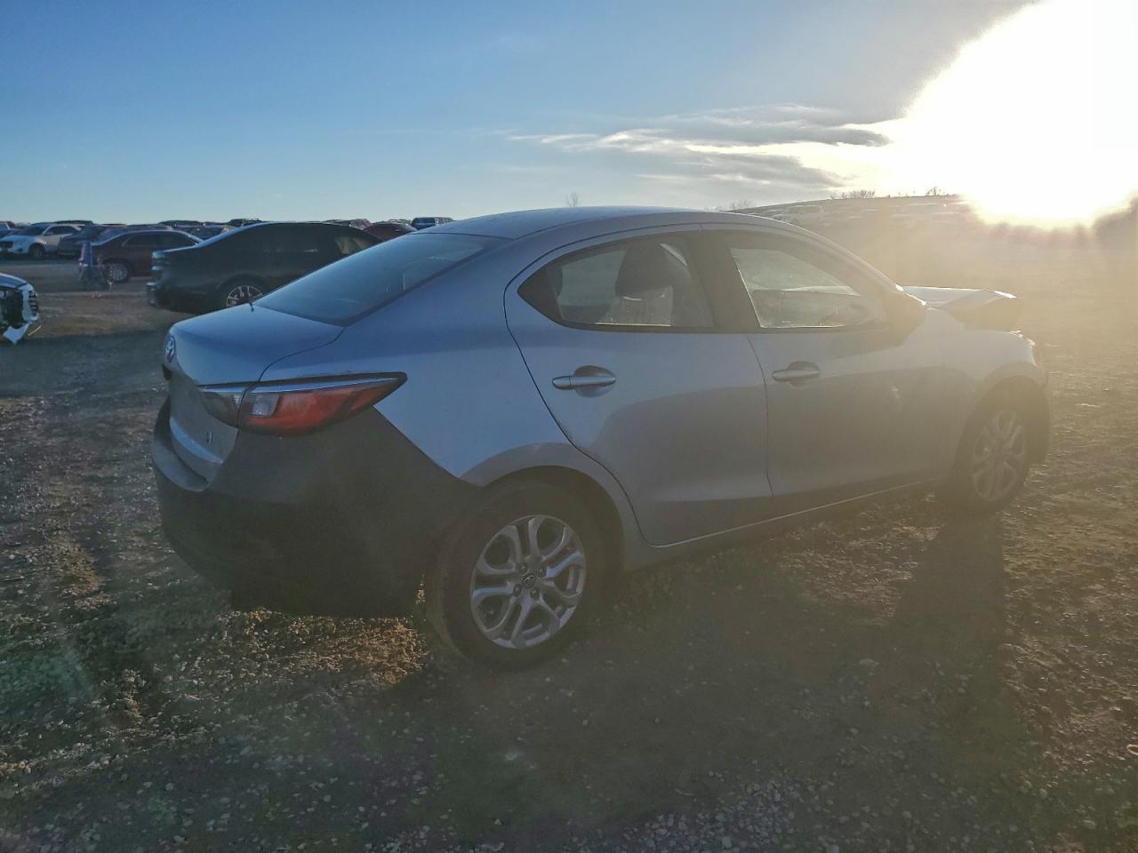 2017 TOYOTA YARIS