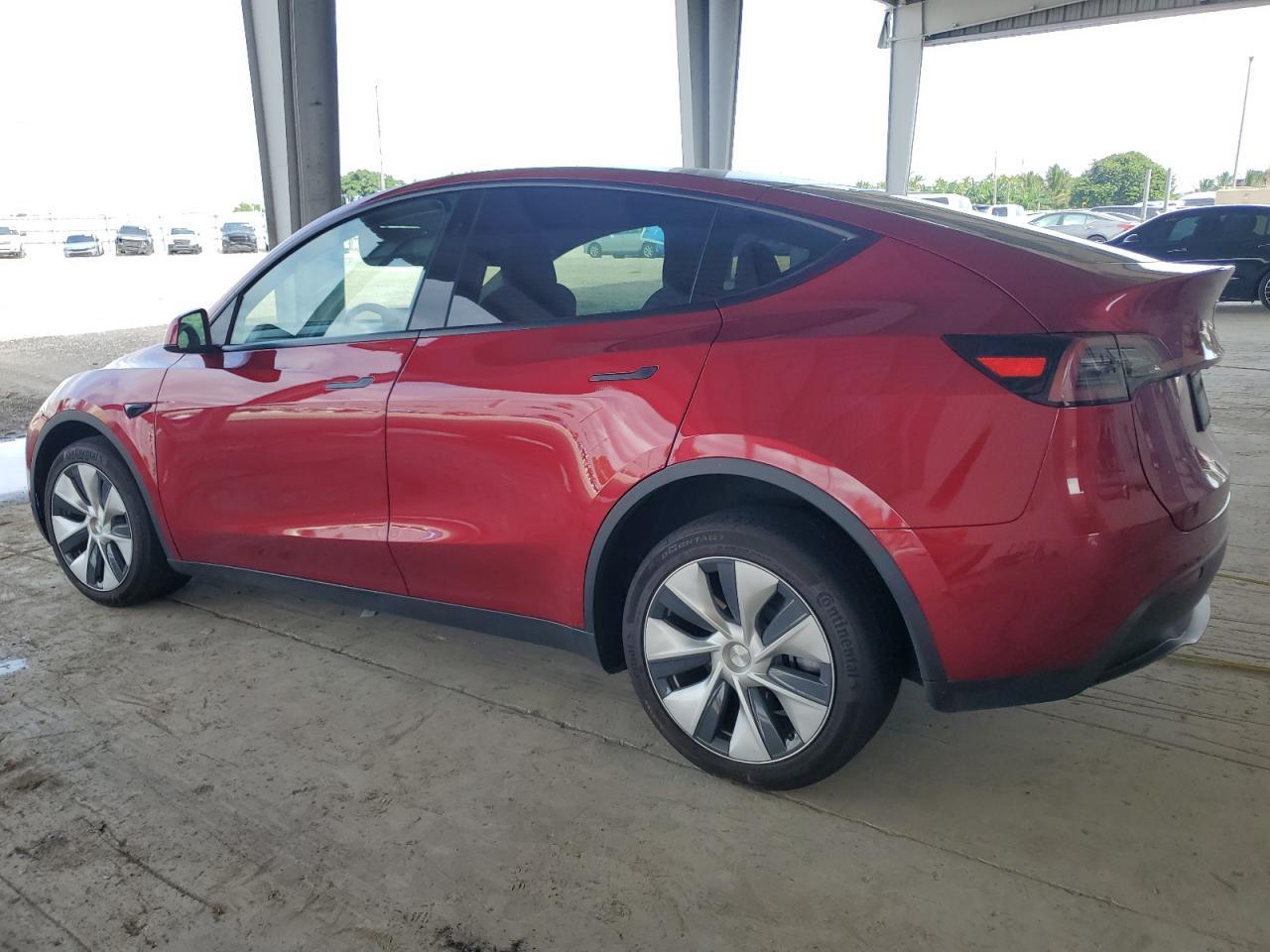 2024 TESLA MODEL Y