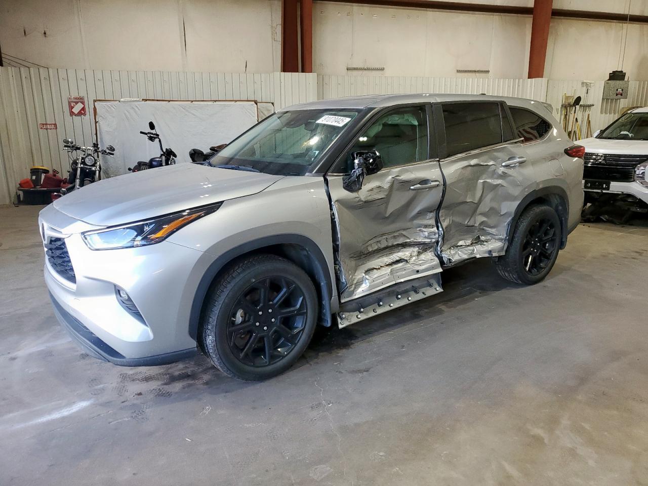 2023 TOYOTA HIGHLANDER