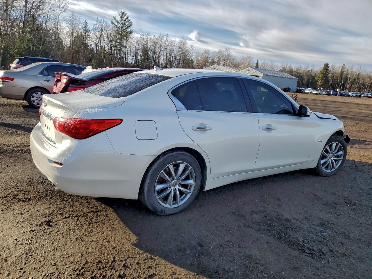 2016 INFINITI Q50