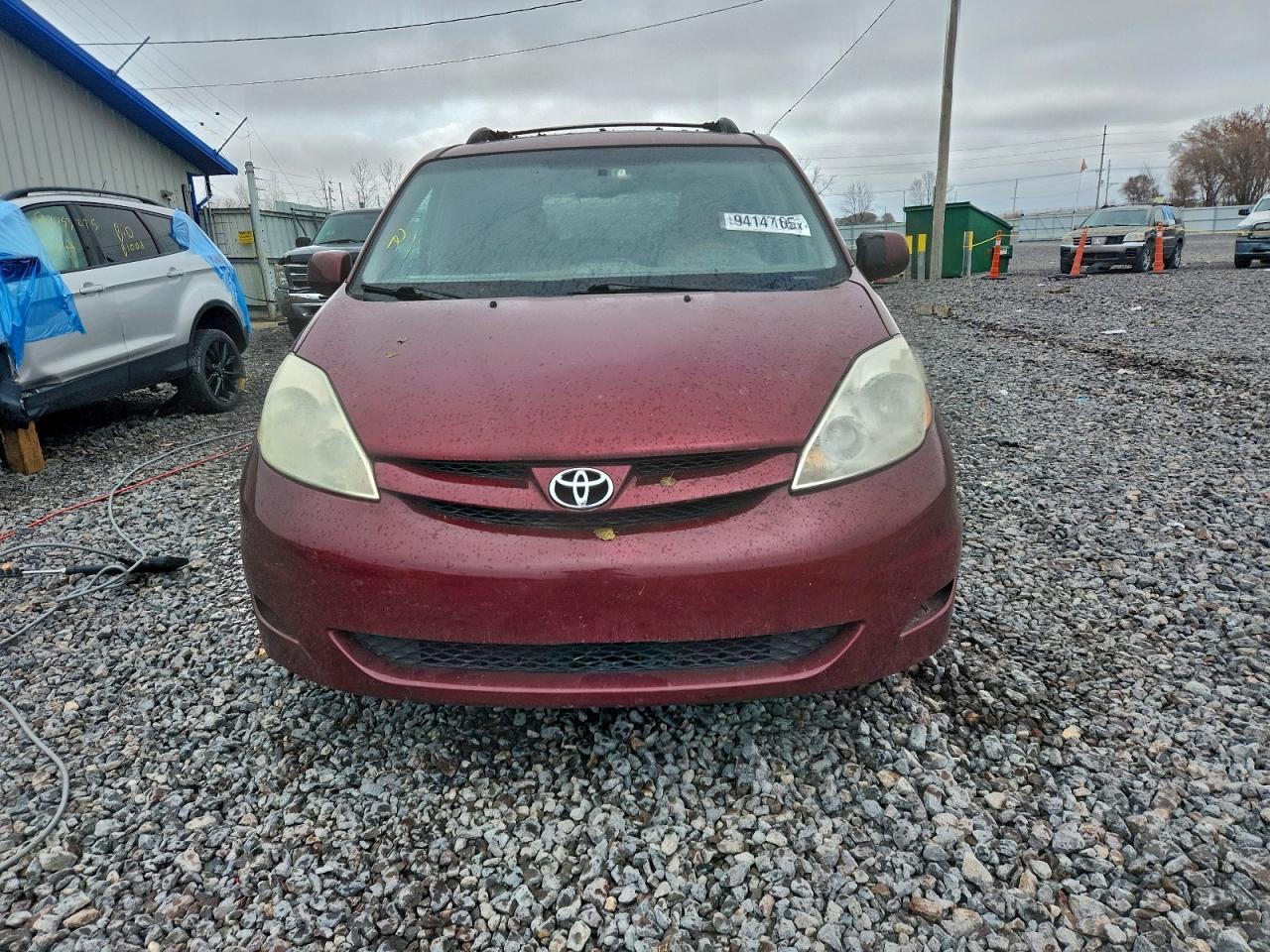 2009 TOYOTA SIENNA
