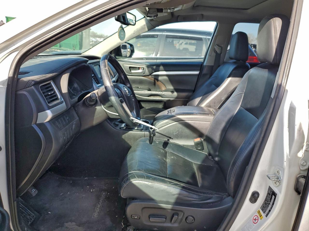 2014 TOYOTA HIGHLANDER