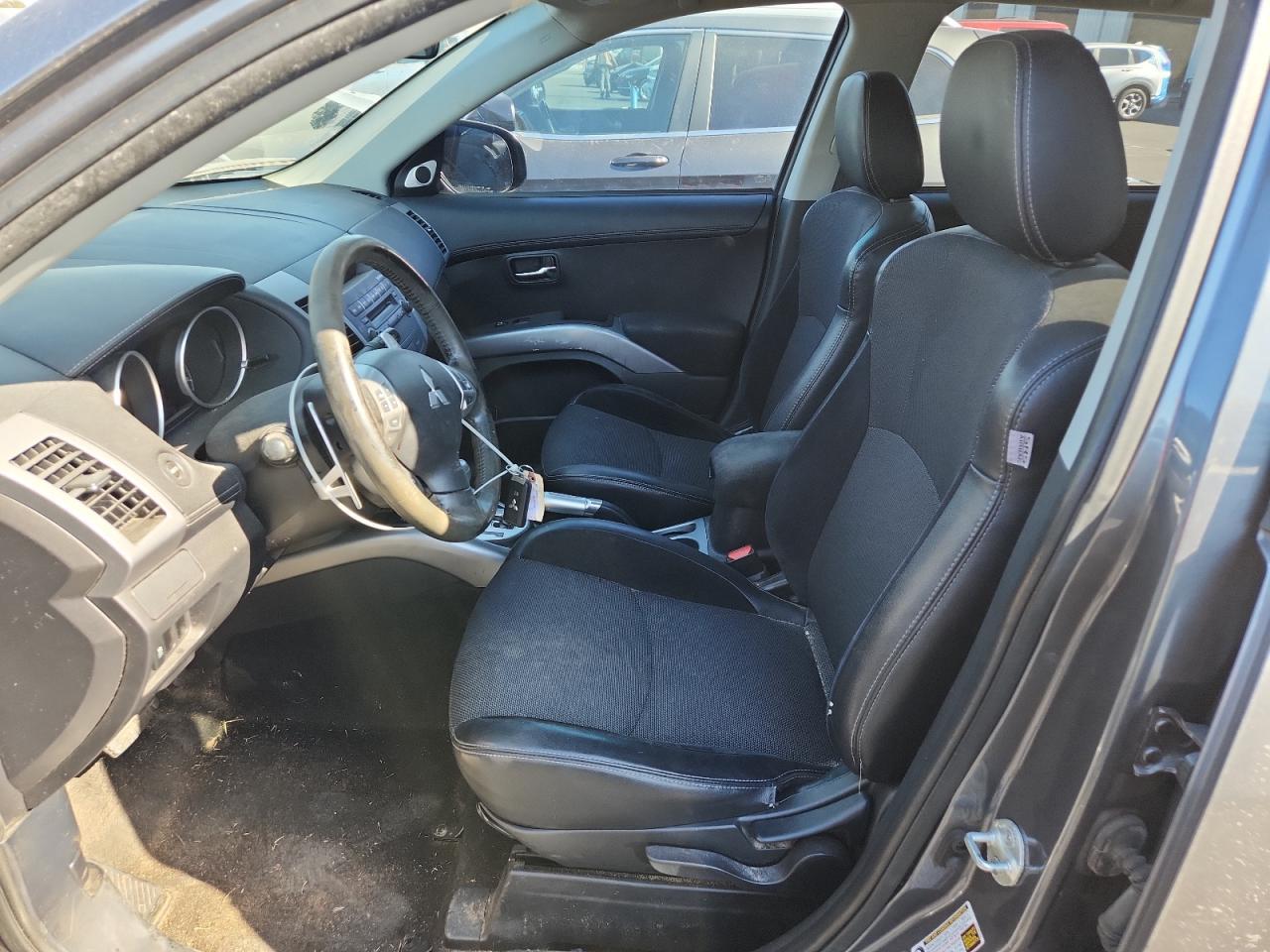 2011 MITSUBISHI outlander
