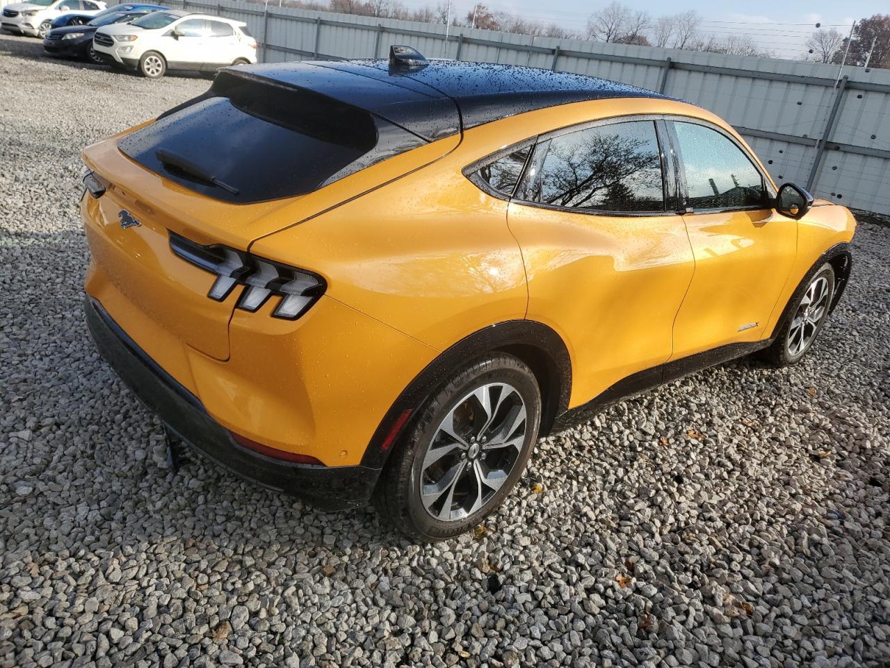 2022 FORD Mustang Mach-E