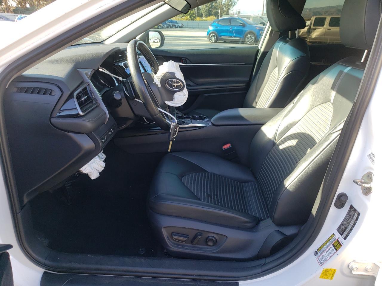 2019 TOYOTA CAMRY